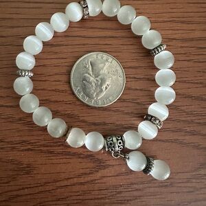 White cat's eye bracelet